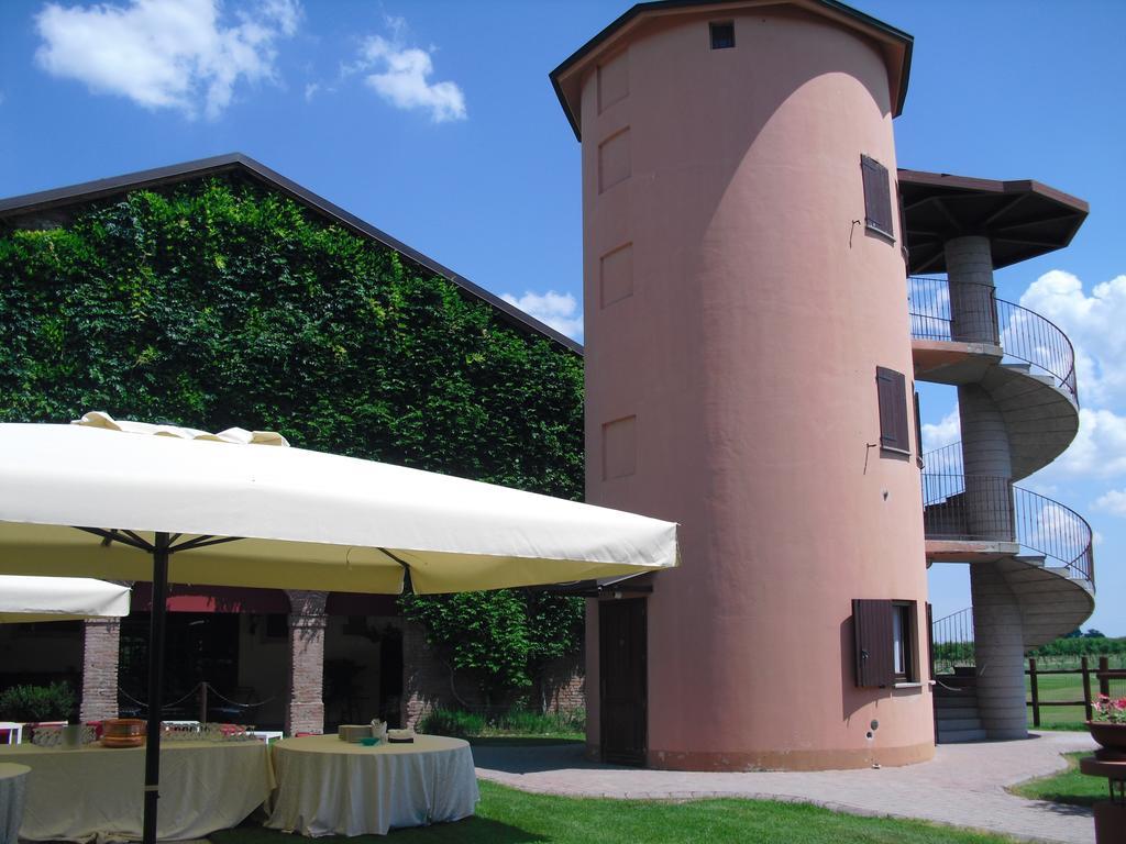 Agriturismo La Lupa Madonna della Provvidenza ภายนอก รูปภาพ