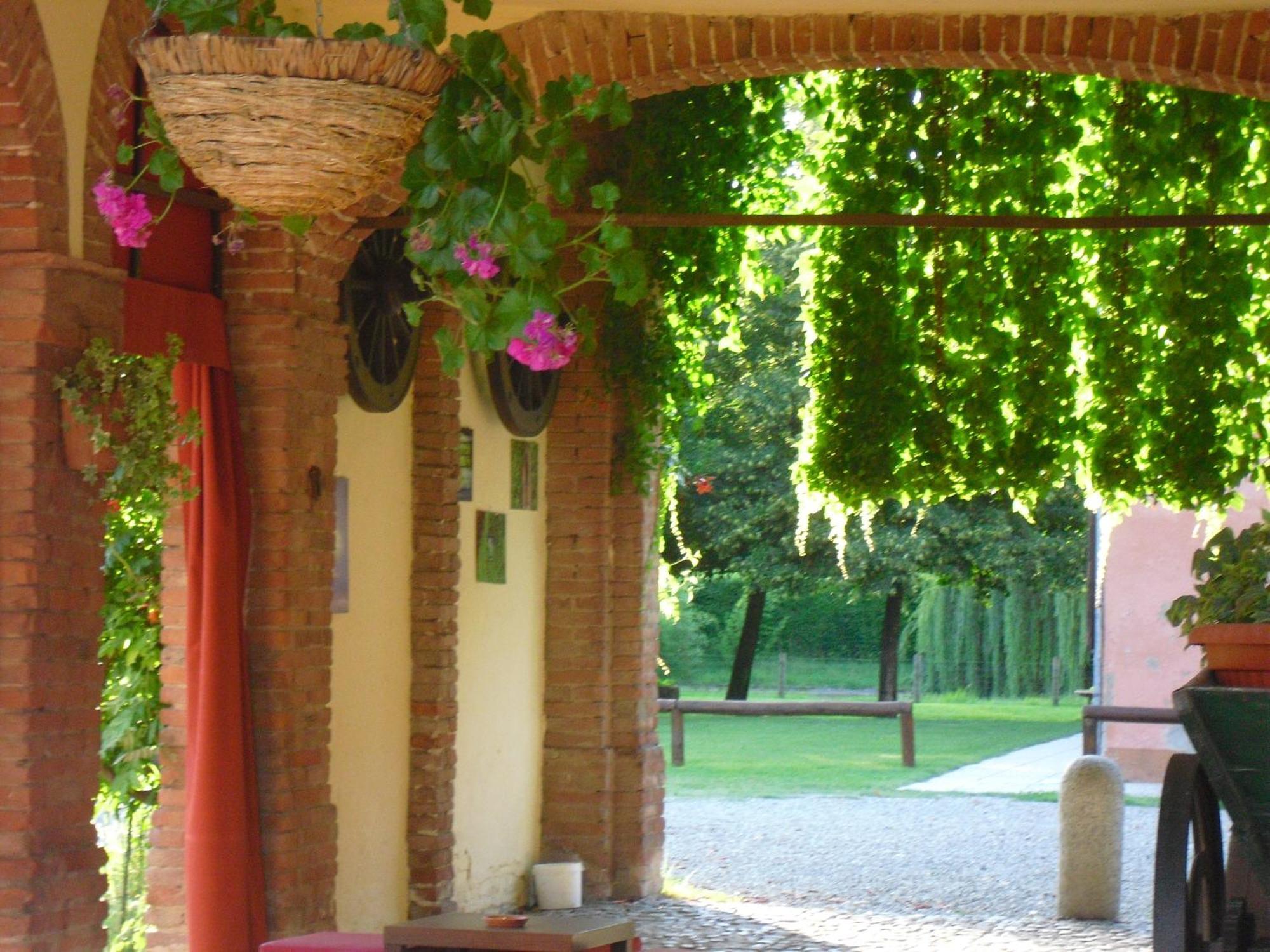 Agriturismo La Lupa Madonna della Provvidenza ภายนอก รูปภาพ