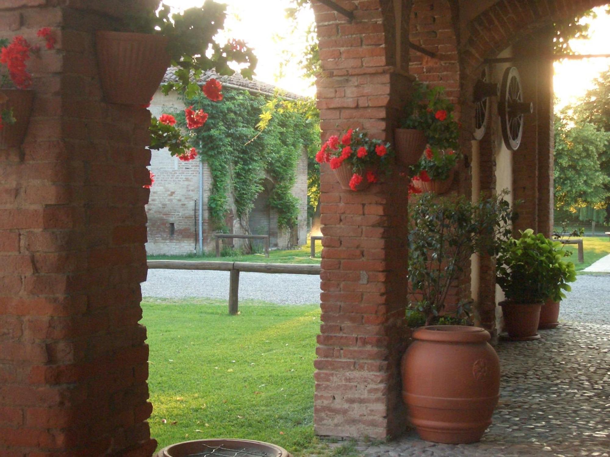 Agriturismo La Lupa Madonna della Provvidenza ภายนอก รูปภาพ