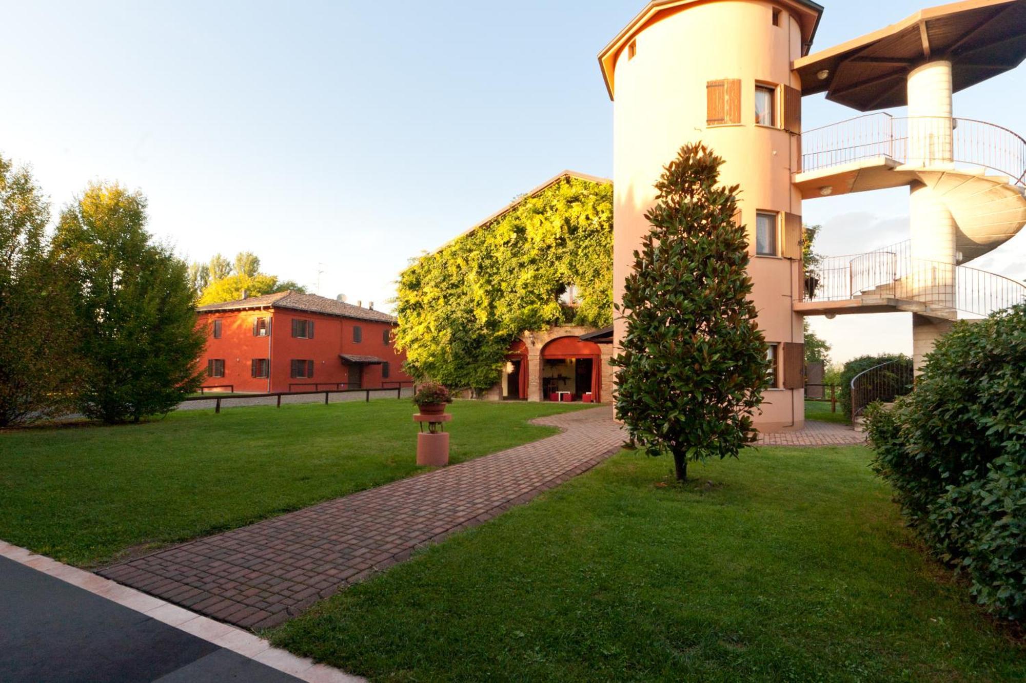 Agriturismo La Lupa Madonna della Provvidenza ภายนอก รูปภาพ