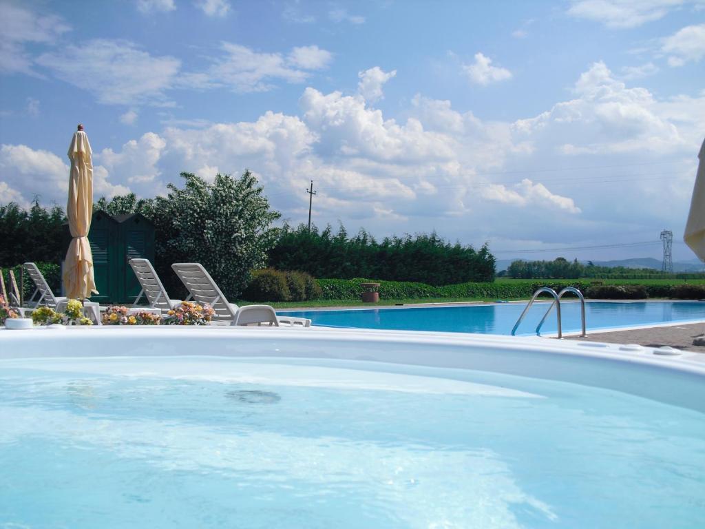 Agriturismo La Lupa Madonna della Provvidenza ภายนอก รูปภาพ
