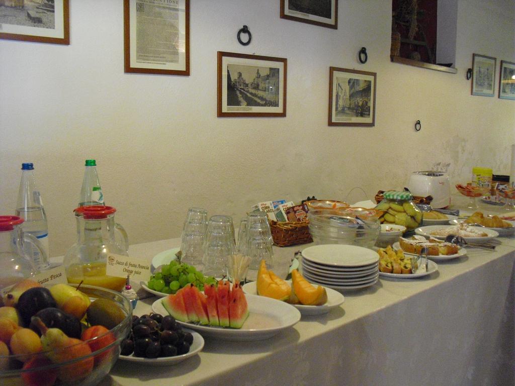 Agriturismo La Lupa Madonna della Provvidenza ภายนอก รูปภาพ
