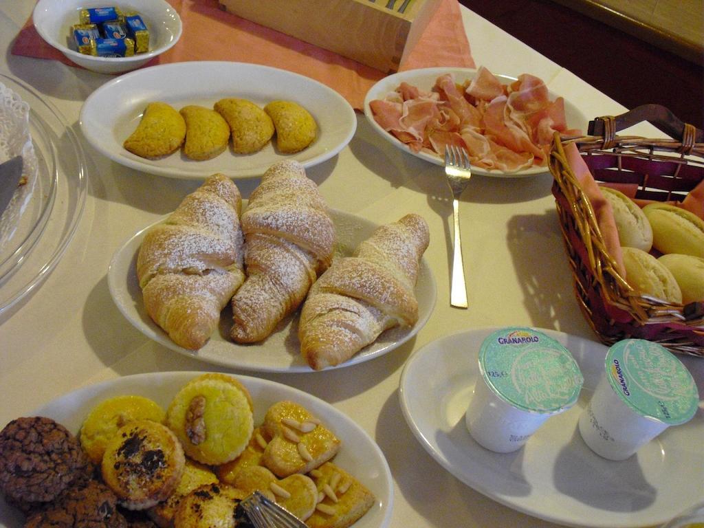 Agriturismo La Lupa Madonna della Provvidenza ภายนอก รูปภาพ