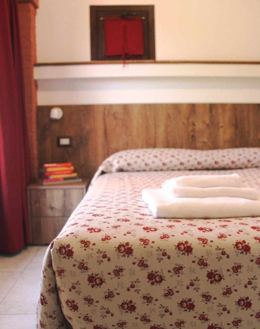 Agriturismo La Lupa Madonna della Provvidenza ภายนอก รูปภาพ